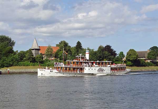 Ausflugsboot Nord-Ostsee-Kanal
